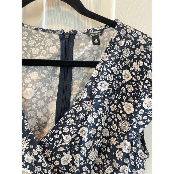 J. Crew Mercantile Navy Blue White Floral Wrap V-Neck 6P #638 - Picture 9 of 9